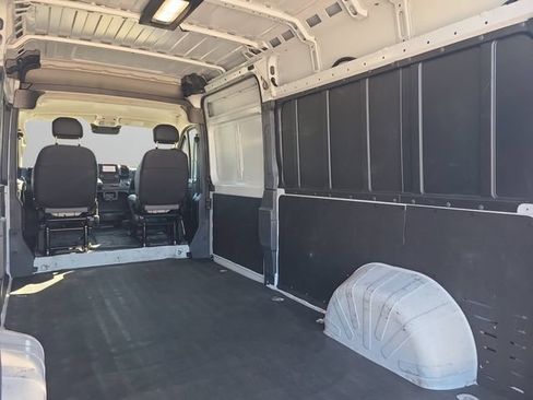 Used 2025 RAM ProMaster 2500 w/ Convenience Group FWD image 6