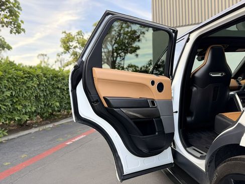 Used 2022 Land Rover Range Rover Sport SVR Carbon Edition AWD/4WD image 18