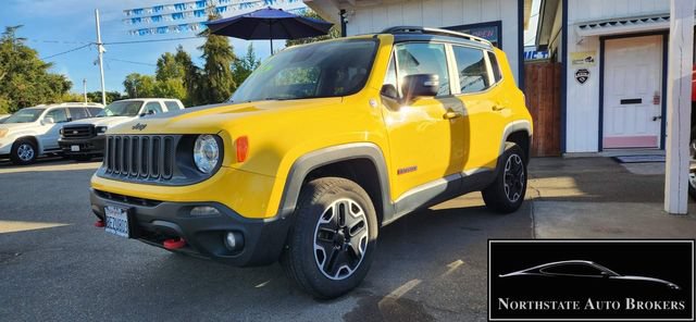 Used 2017 Jeep Renegade Trailhawk AWD/4WD image 4