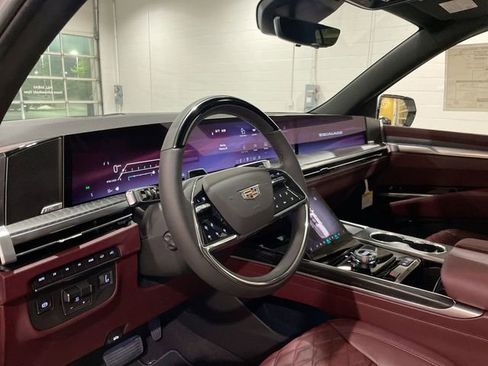 New 2026 Cadillac Escalade ESV Luxury w/ Touring Package AWD/4WD image 16