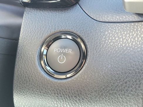 Used 2025 Toyota Camry LE image 33