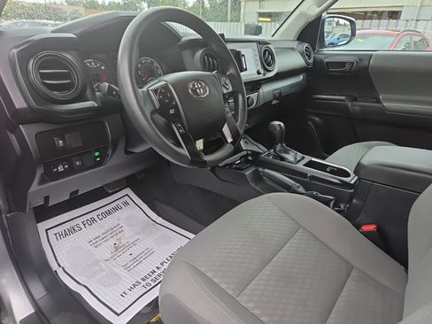 Used 2022 Toyota Tacoma SR image 13