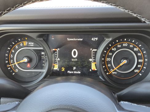New 2026 Jeep Gladiator Rubicon AWD/4WD image 13