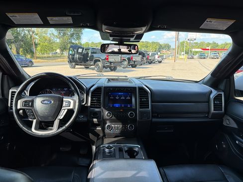 Used 2021 Ford Expedition XLT RWD image 19