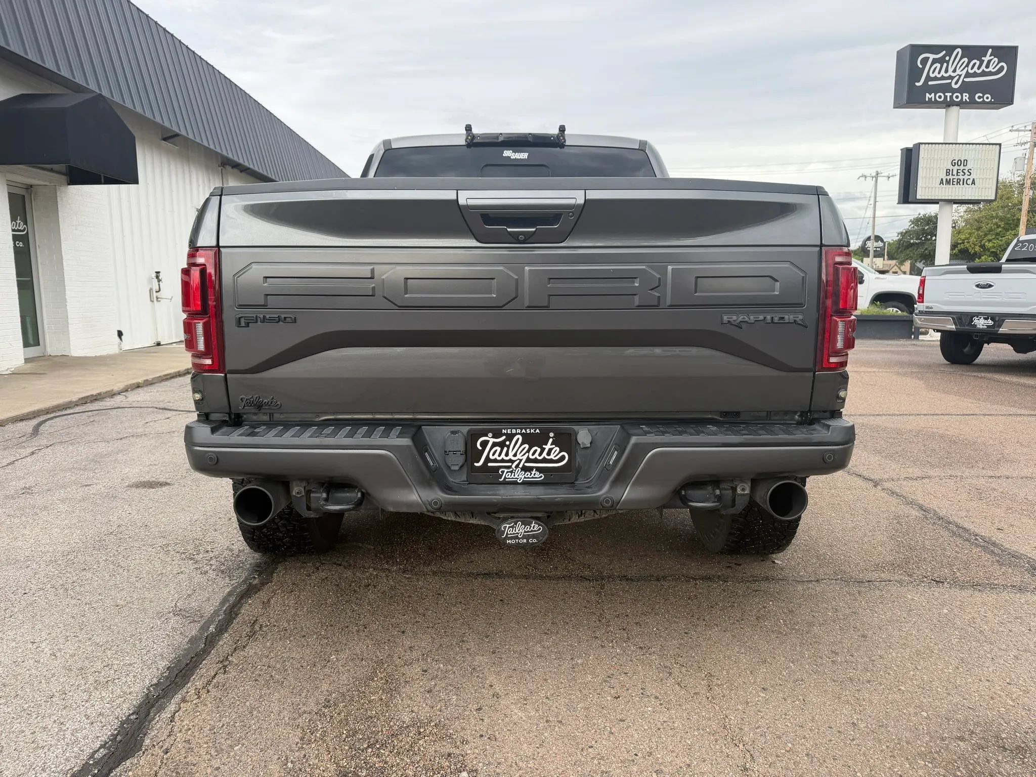 Used 2018 Ford F150 Raptor w/ Equipment Group 802A Luxury AWD/4WD image 6