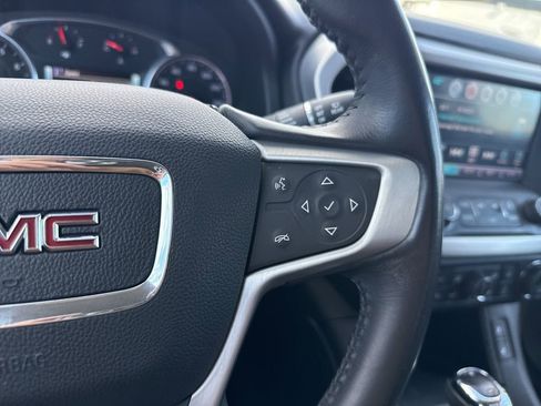 Used 2019 GMC Acadia SLT image 17