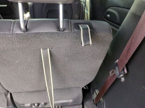 Used 2021 Chrysler Pacifica Touring-L w/ Uconnect Theater Family Group image 31