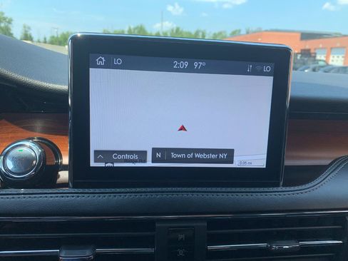 Used 2021 Lincoln Corsair Reserve AWD/4WD image 7