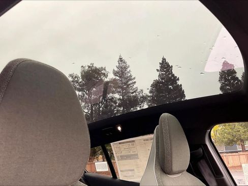 New 2026 Volvo EX30 Cross Country Ultra image 29