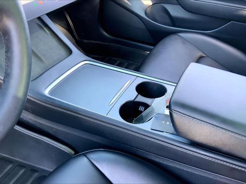 Used 2022 Tesla Model 3 image 16