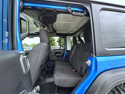 Used 2023 Jeep Wrangler Unlimited Sport AWD/4WD image 19