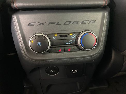 Used 2025 Ford Explorer ST AWD/4WD image 18