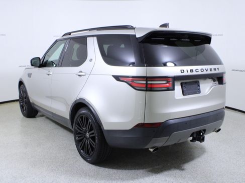 Used 2017 Land Rover Discovery HSE image 5