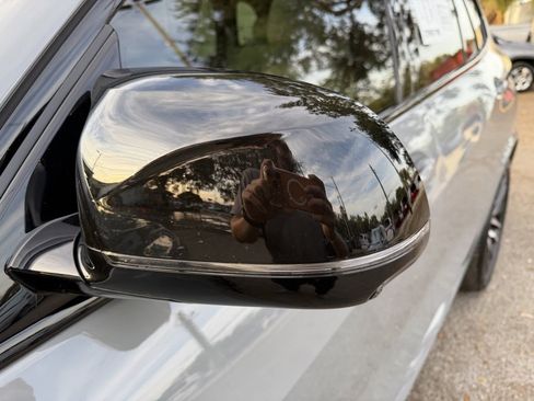 Used 2024 BMW X5 M60i image 10