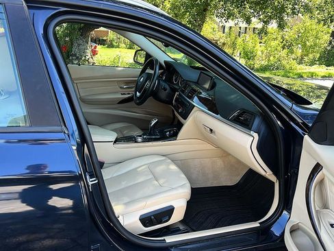 Used 2014 BMW 328i xDrive Wagon AWD/4WD image 34