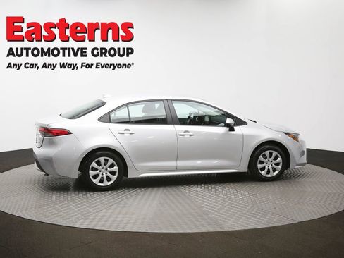 Used 2022 Toyota Corolla LE image 44