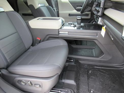 Used 2026 GMC Hummer EV 4x4 Crew Cab image 10