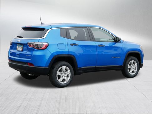 Used 2022 Jeep Compass Sport image 7