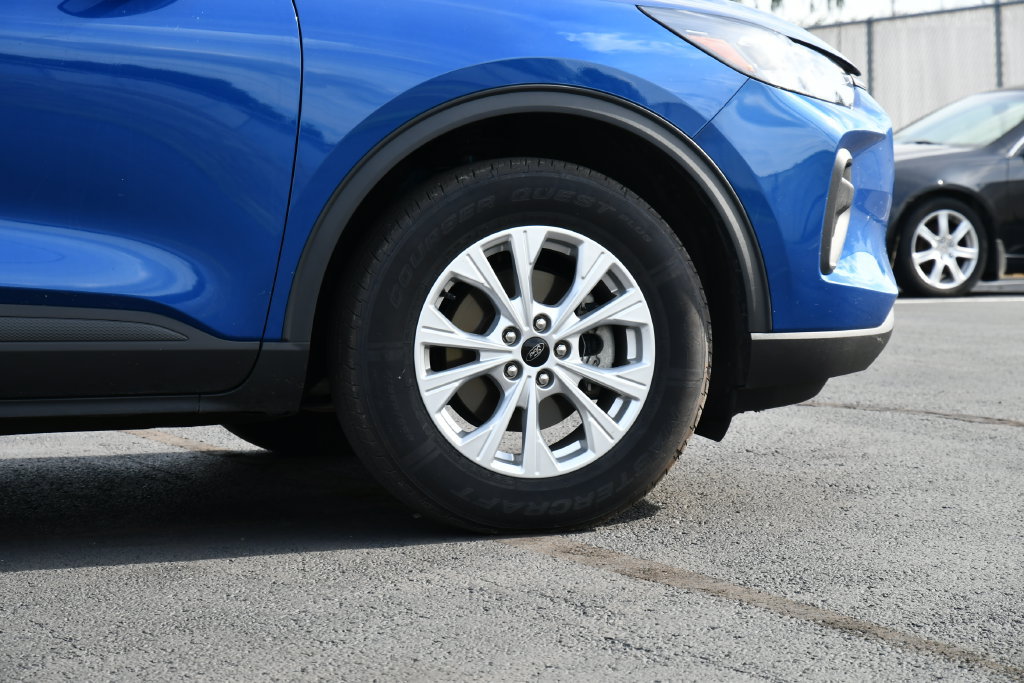 Used 2023 Ford Escape Active AWD/4WD image 9