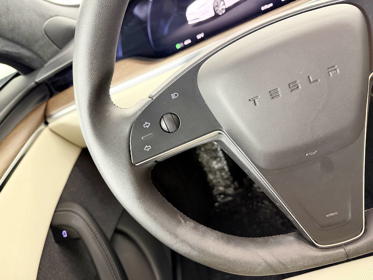 Used 2022 Tesla Model S AWD/4WD image 58