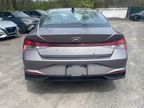Used 2023 Hyundai Elantra SEL w/ Convenience Package FWD image 6