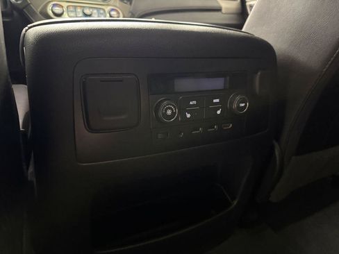 Used 2019 GMC Yukon XL Denali w/ Denali Ultimate Package AWD/4WD image 32