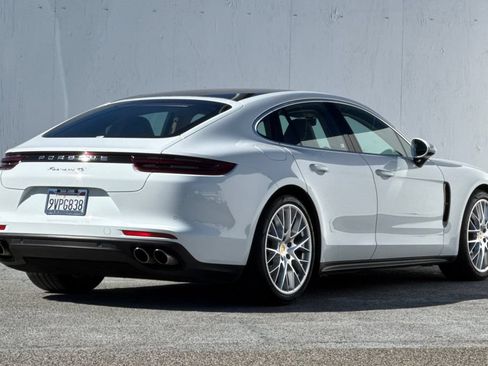 Used 2018 Porsche Panamera 4S AWD/4WD image 3