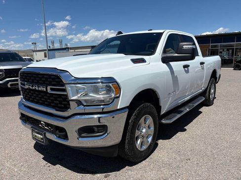 Used 2024 RAM 2500 Big Horn AWD/4WD image 7