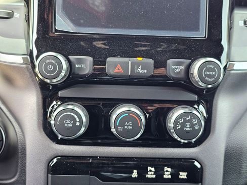 New 2026 RAM 1500 Express AWD/4WD image 10