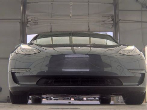 Used 2023 Tesla Model 3 Standard Range RWD image 7