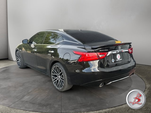 Used 2017 Nissan Maxima SR w/ Midnight Edition FWD image 5