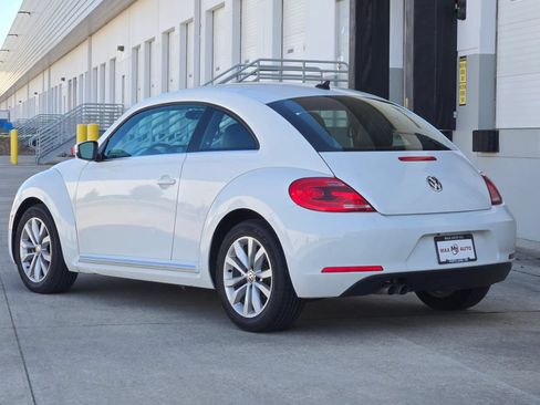 Used 2015 Volkswagen Beetle TDI FWD image 6