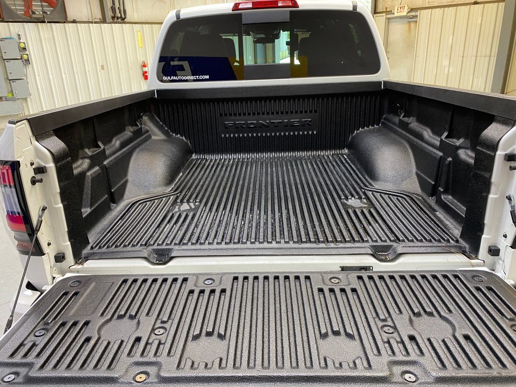 Used 2025 Nissan Frontier PRO-4X AWD/4WD image 30