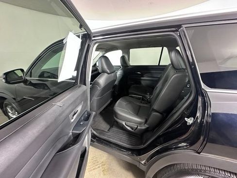 Used 2024 Toyota Grand Highlander AWD image 17
