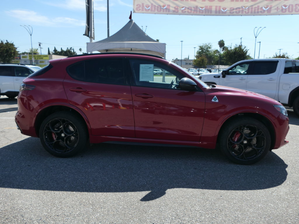 Used 2024 Alfa Romeo Stelvio Quadrifoglio w/ Active Assist Plus Package AWD/4WD image 2