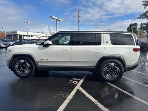 Used 2023 Rivian R1S Adventure image 8