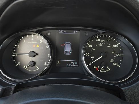 Used 2018 Nissan Rogue Sport SL w/ SL Premium Package image 18