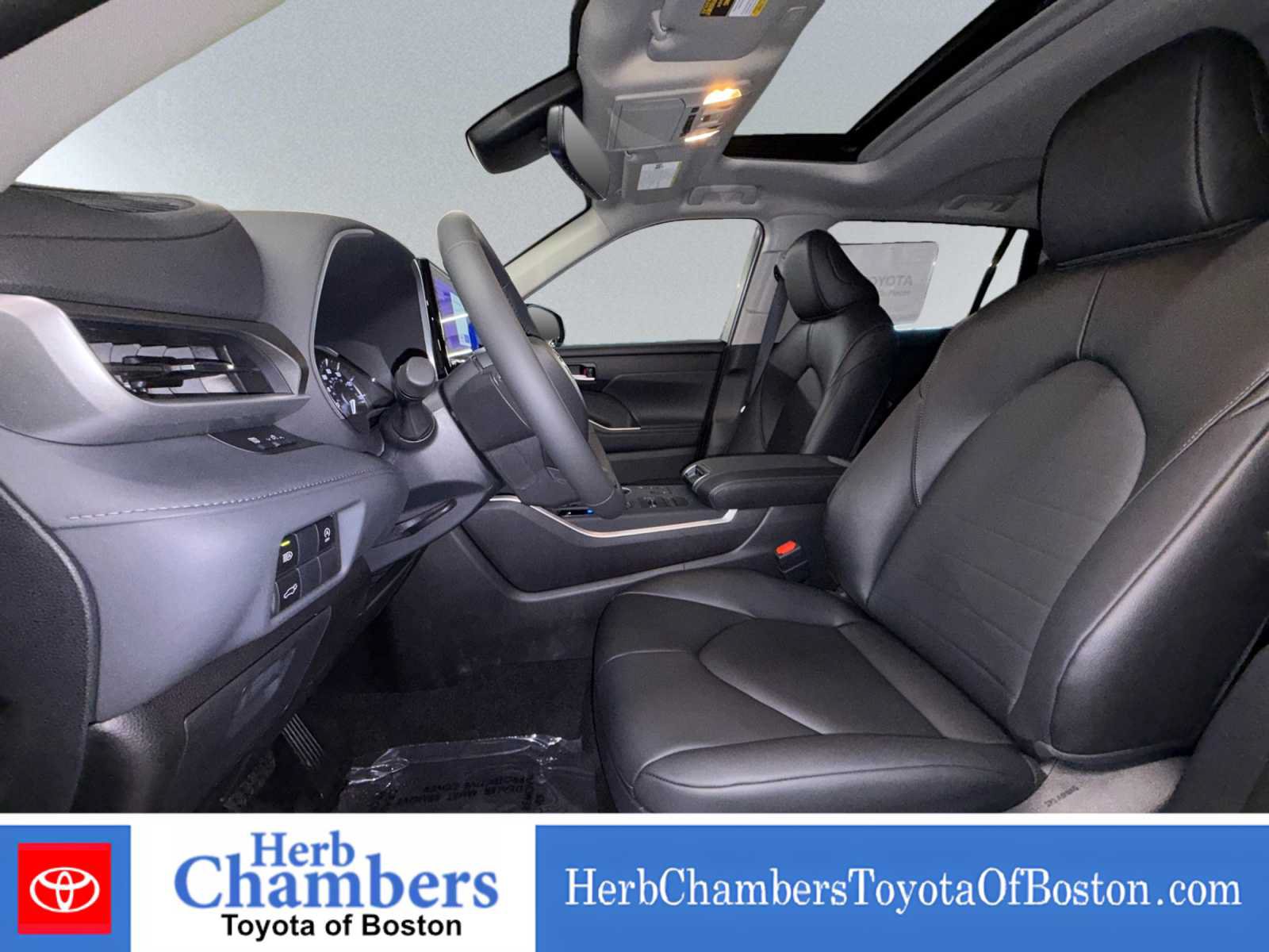Used 2026 Toyota Highlander XLE AWD/4WD image 7