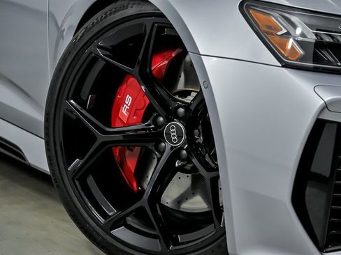 Used 2024 Audi RS 6 performance AWD/4WD image 4