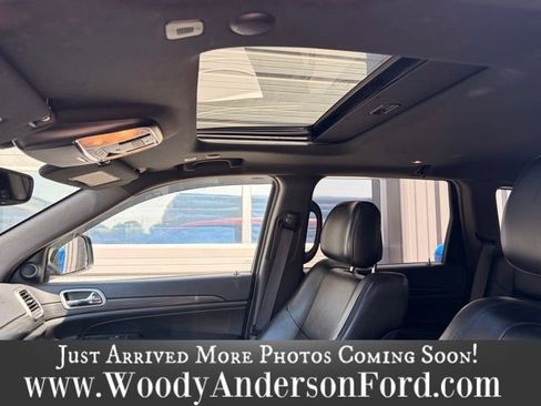 Used 2019 Jeep Grand Cherokee Altitude image 10