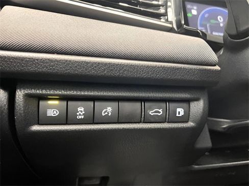 Used 2025 Toyota Camry LE image 19