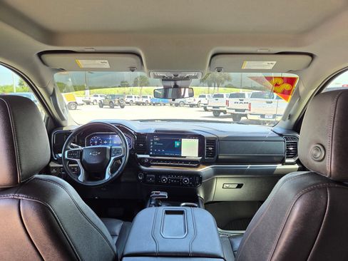 Used 2022 Chevrolet Silverado 1500 RST AWD/4WD image 24