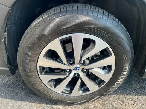 Used 2022 Subaru Outback Premium AWD/4WD image 3