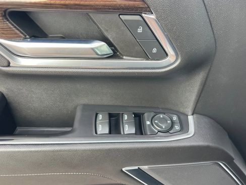 Used 2022 Chevrolet Silverado 1500 LT Trail Boss image 8