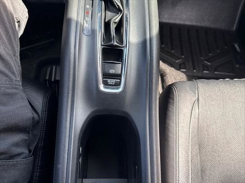 Used 2020 Honda HR-V Touring image 23