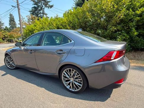 Used 2016 Lexus IS 300 AWD image 2