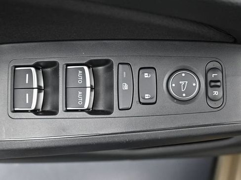Used 2025 Honda Civic Sport image 15