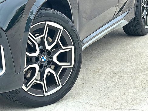 Used 2024 BMW X1 xDrive28i w/ Technology Package AWD/4WD image 3