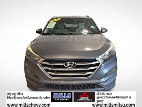 Used 2017 Hyundai Tucson SE image 2