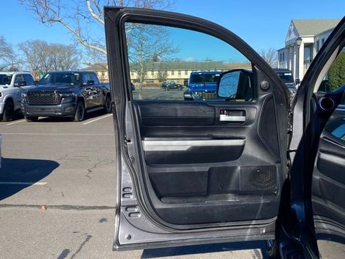 Used 2019 Toyota Tundra Limited image 23